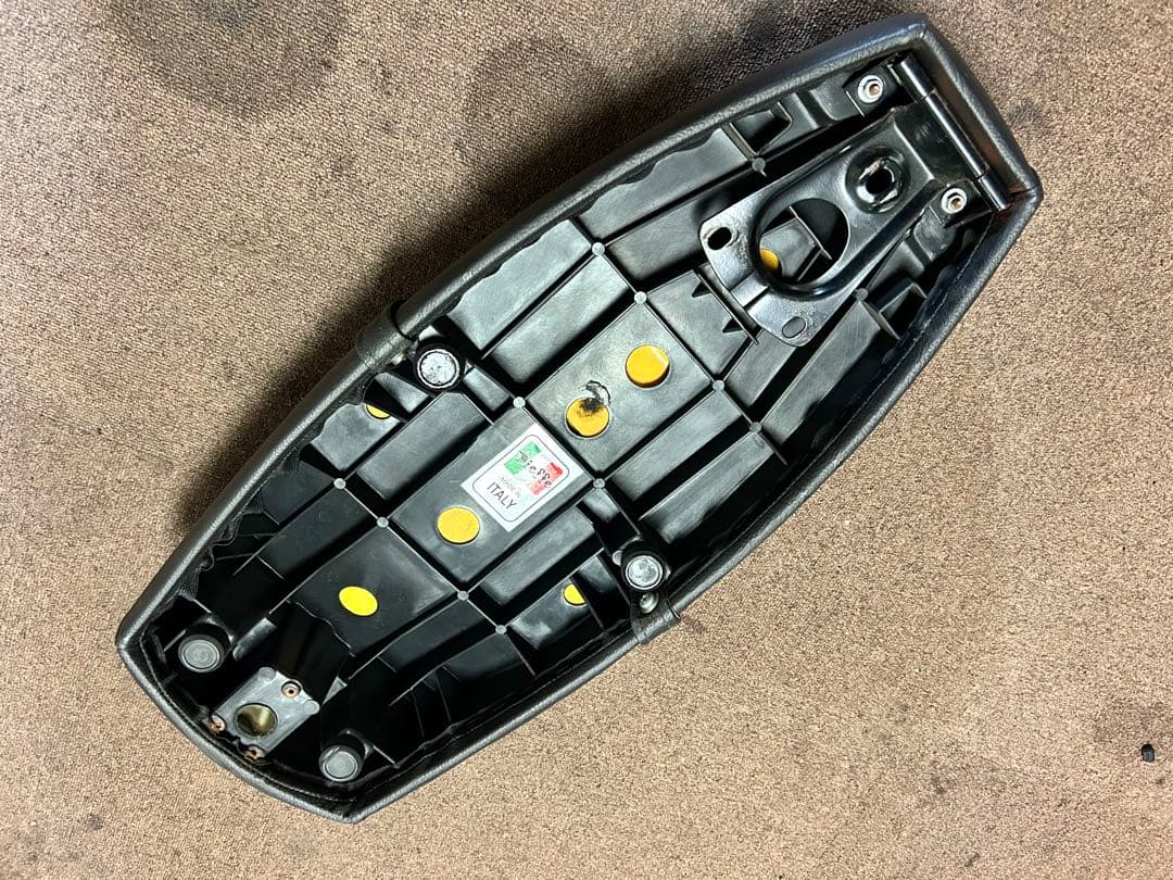 P*D様 vespa ベスパ　P PX用シート