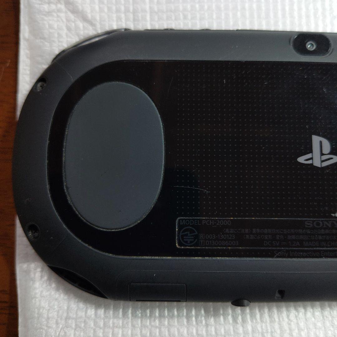 【液晶比較的美品】PlayStationVITA PCH-2000 ブラックB