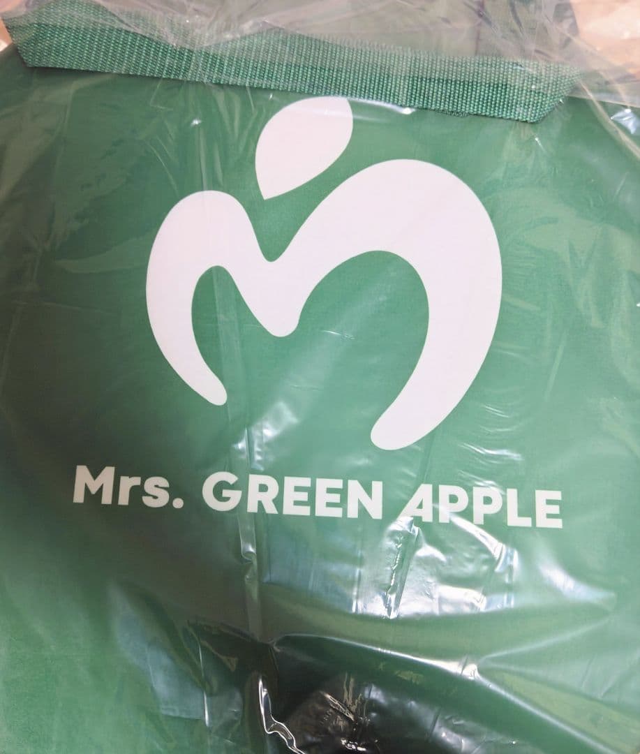 エ*ン様 Mrs.GREEN APPLE　ポップアップテント