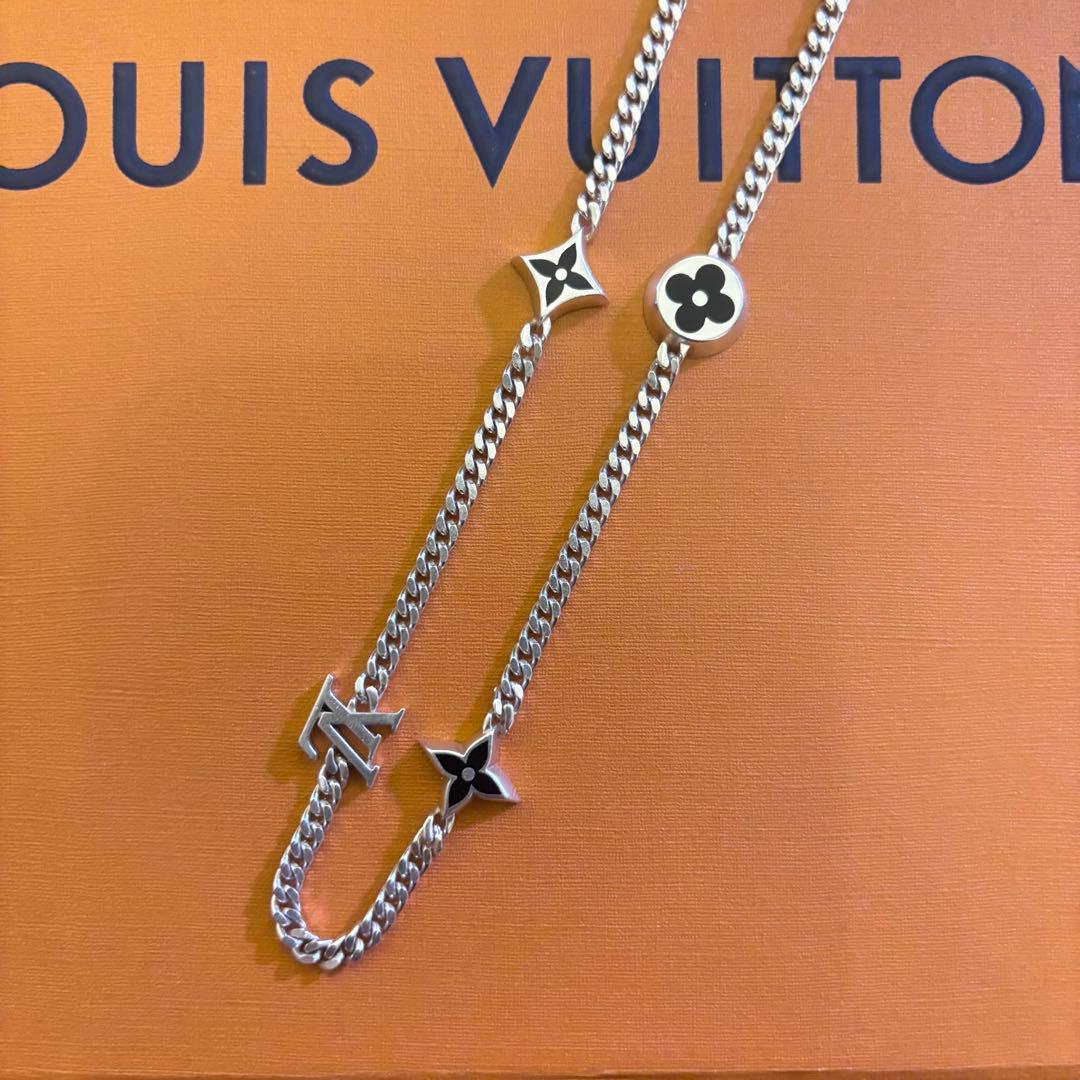 Louis Vuitton ・LV スパイクチャーム ネックレス