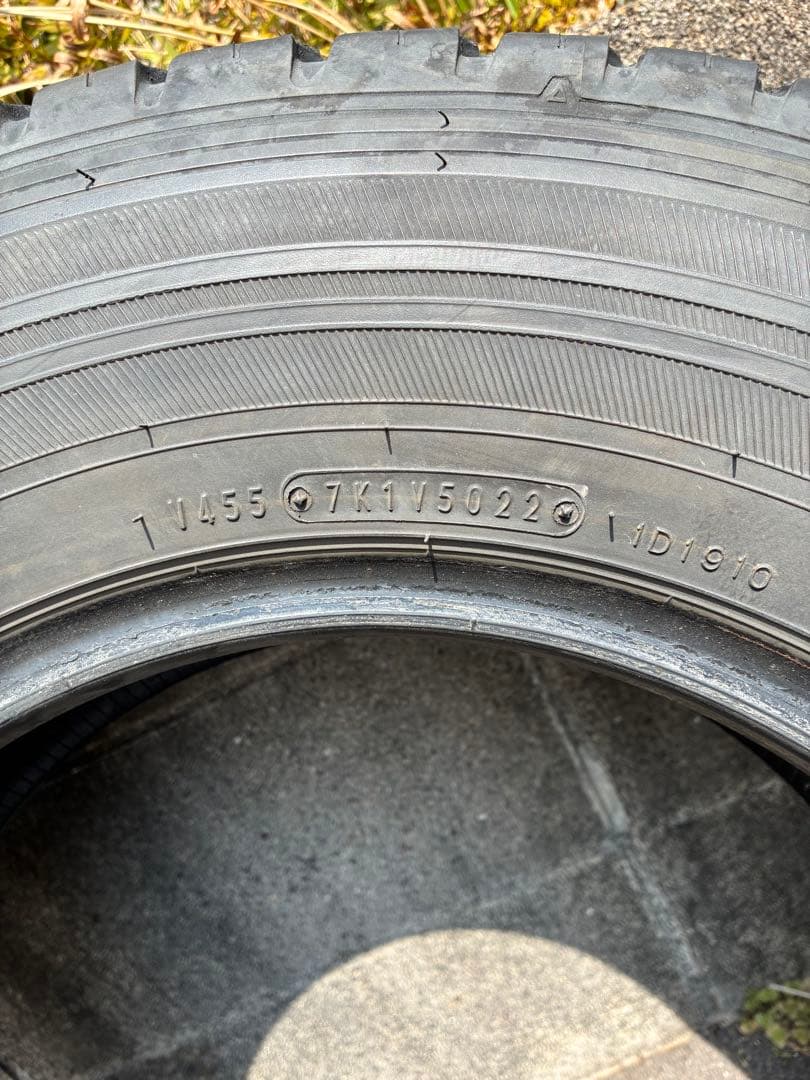 ハイエース　195 80 R15 Goodyear 直接引き取り　手渡しのみ