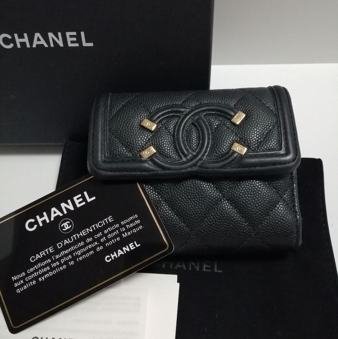 CHANEL CCフィリグリー キャビアスキン　三つ折り財布　黒