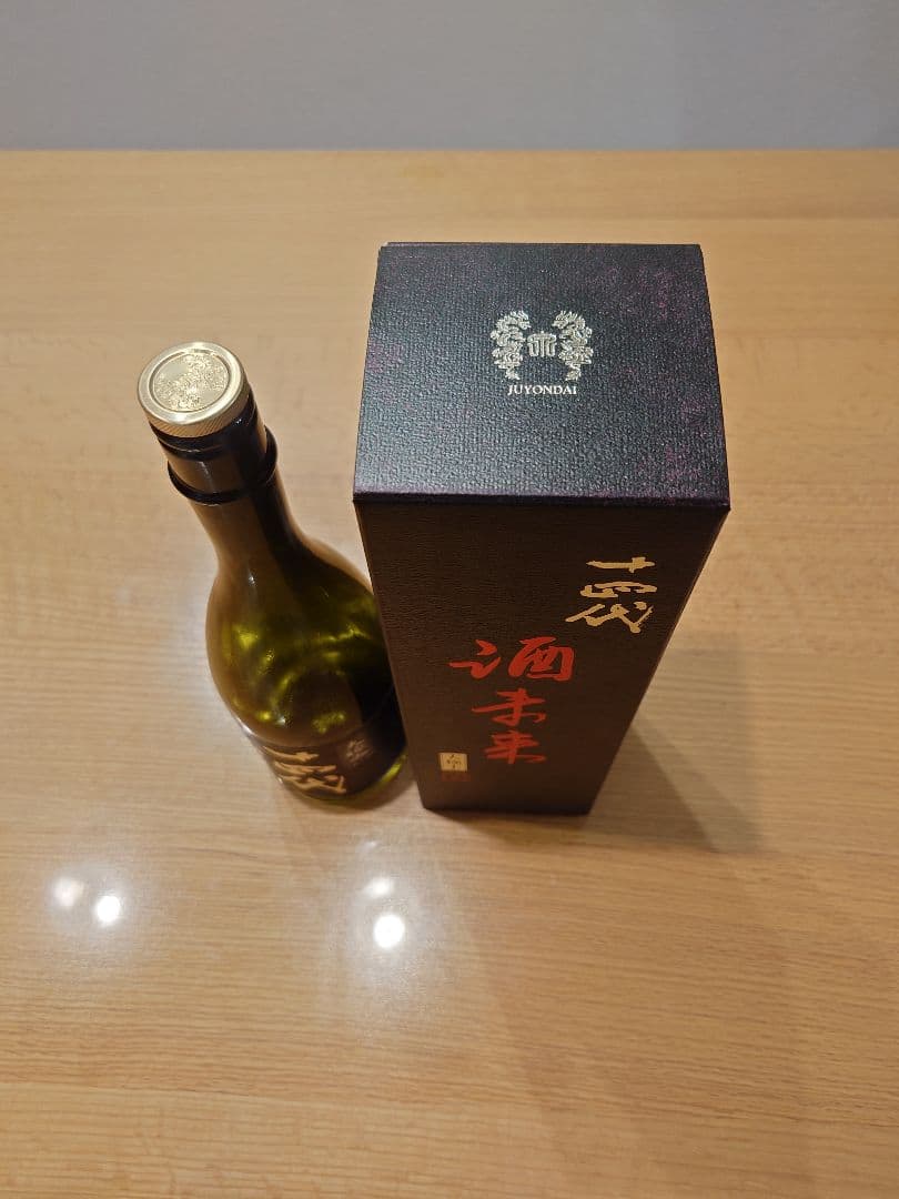 【未洗浄空瓶美品残渣あり】十四代 大極上諸白 酒未来 720ml化粧箱付2025