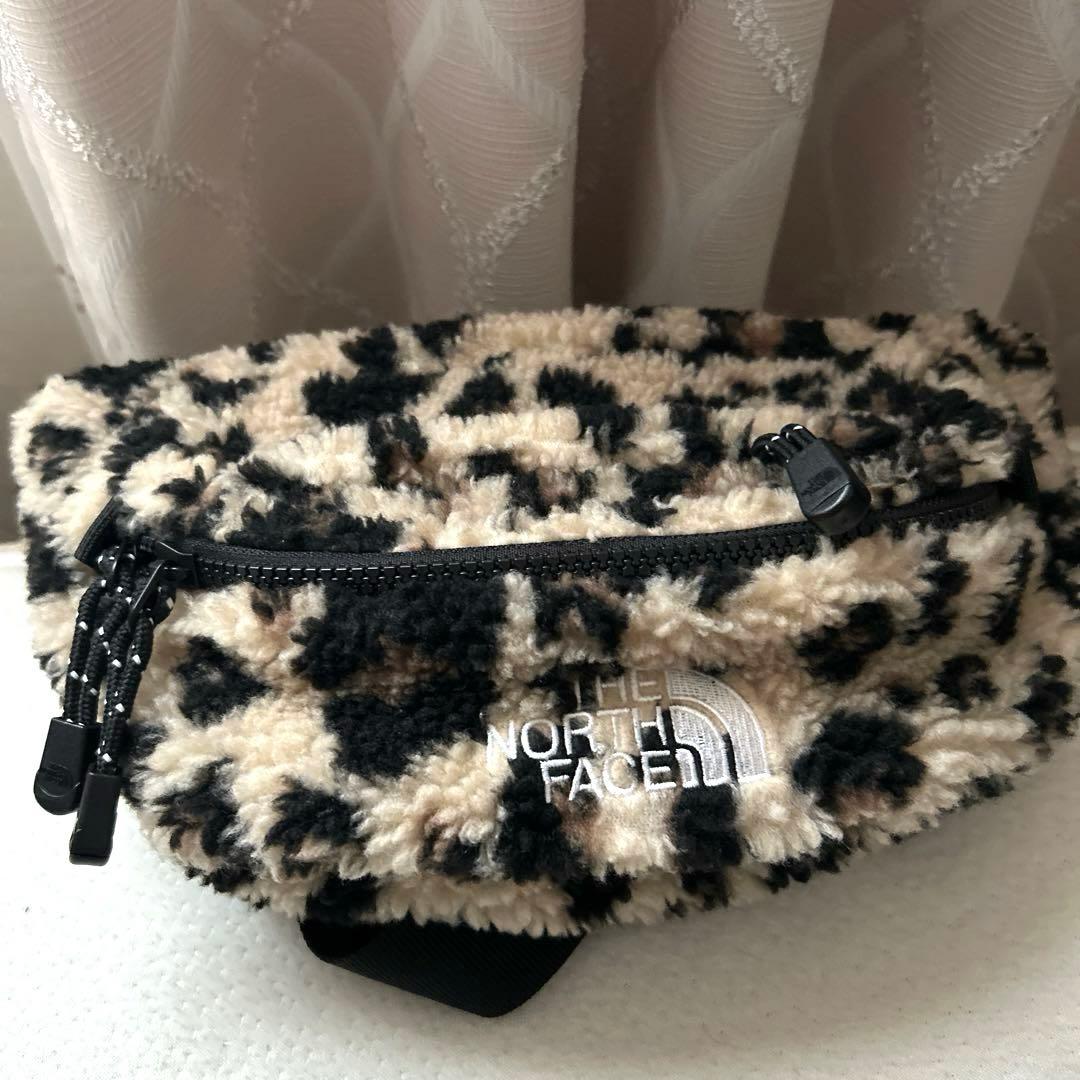 M　ノースフェイス　ボディバッグ ウエストポーチ　レオパード