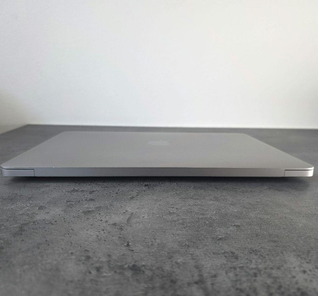 ま*ろ様 MacBook Air 13インチ M1 8GB 512GB スペース