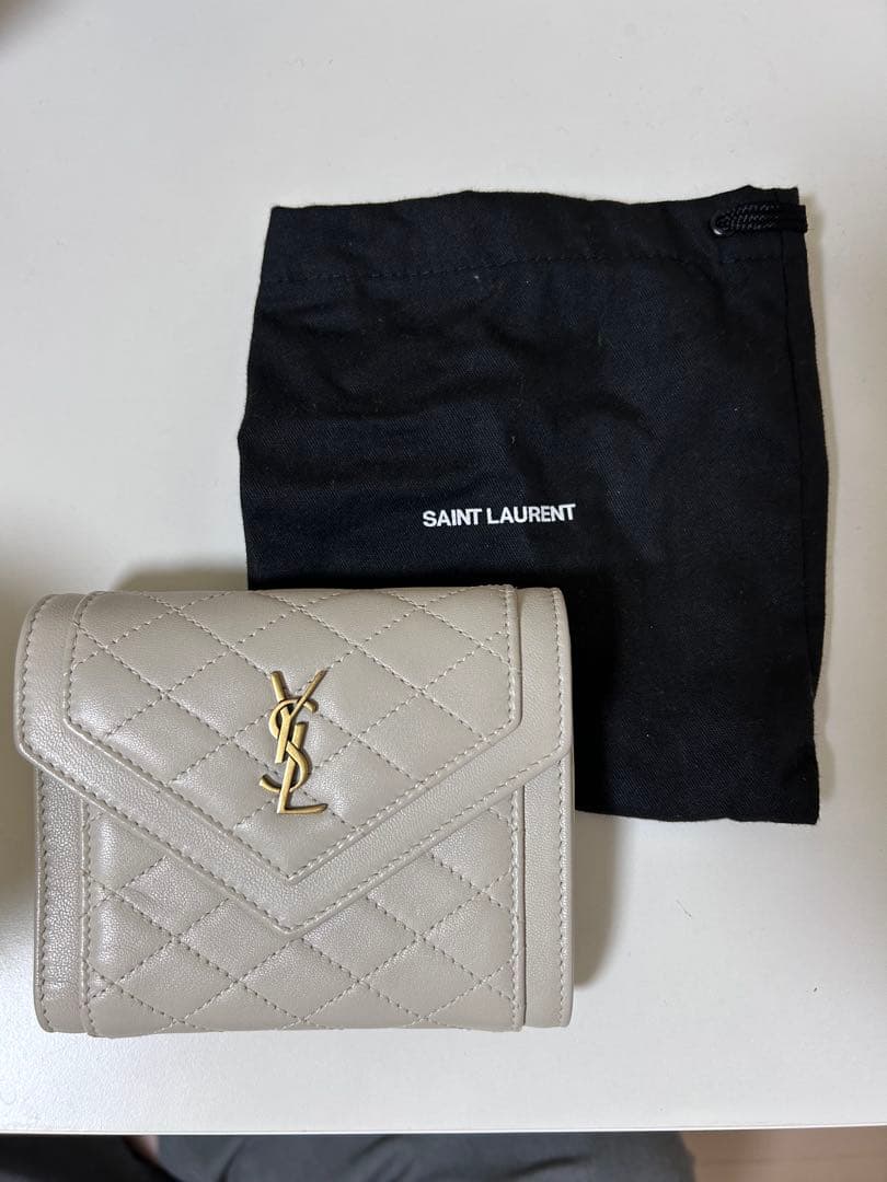 YSL 三つ折り財布 ライトベージュ・ブラックポーチのセット