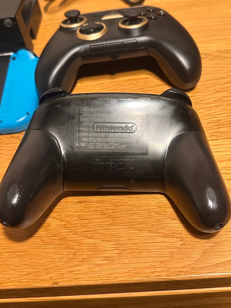 Switch本体・ケーブル・プロコントローラー×2