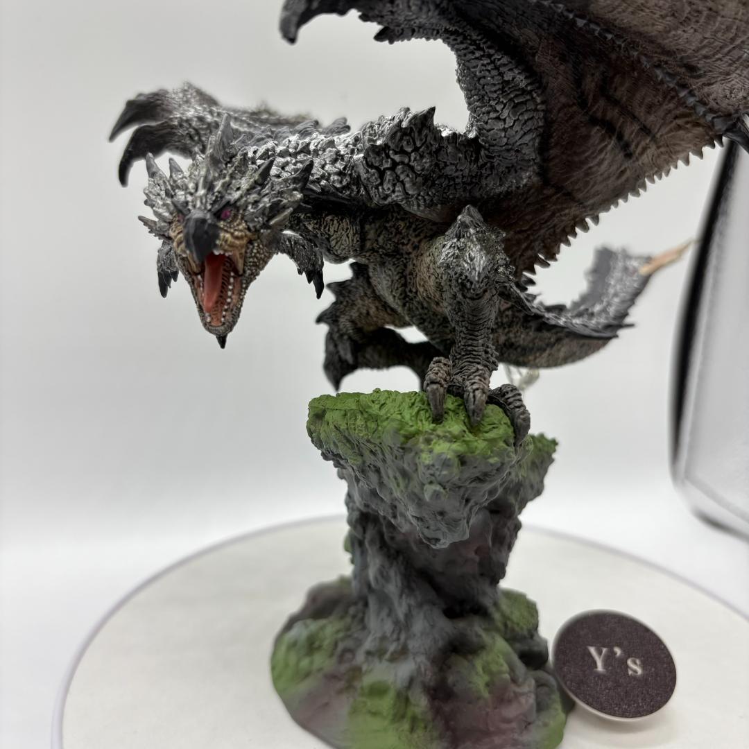 カプコン モンスターハンター クリエイターズモデル 銀火竜リオレウス フィギュア