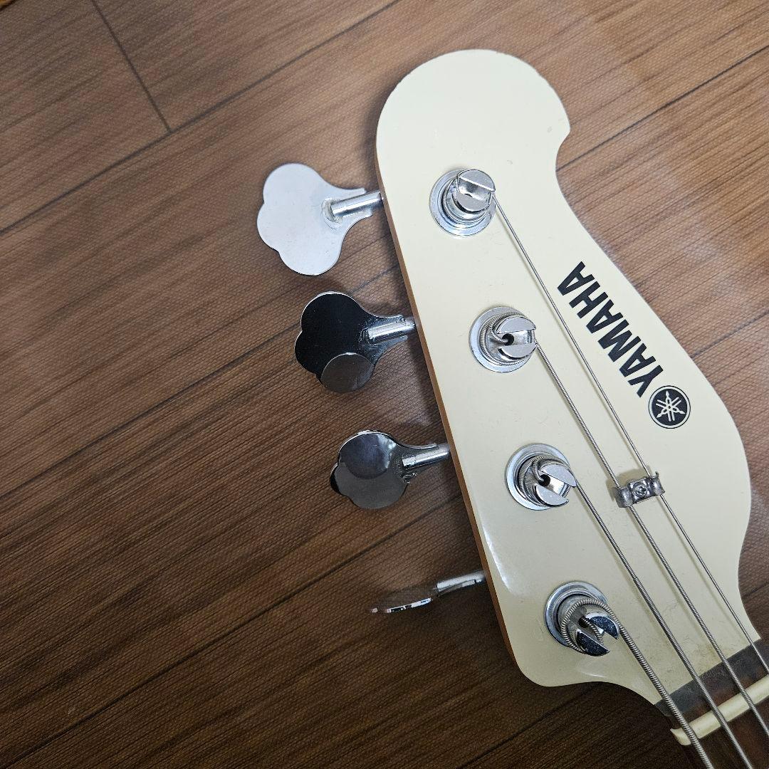 ベース YAMAHA BB414