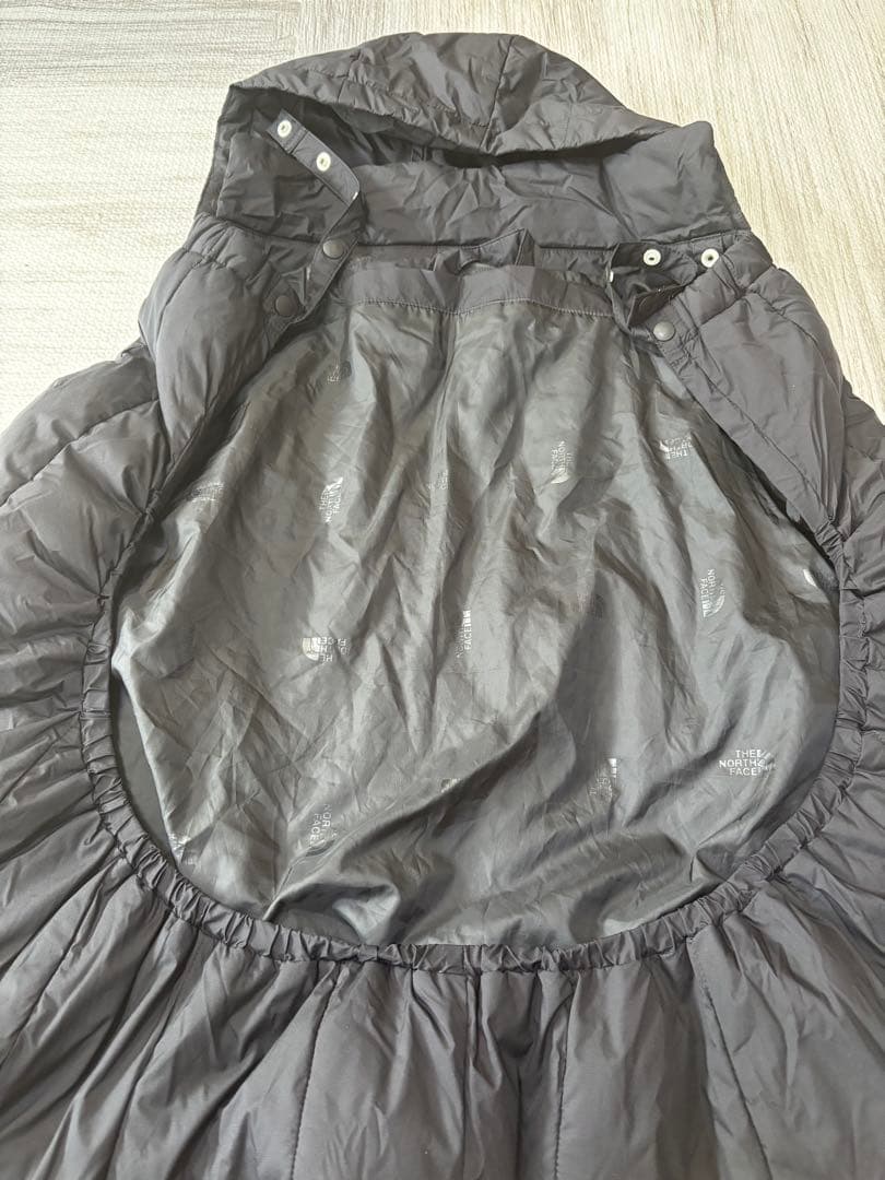 THE NORTH FACE フード付きダウン 黒　ベビーブランケット