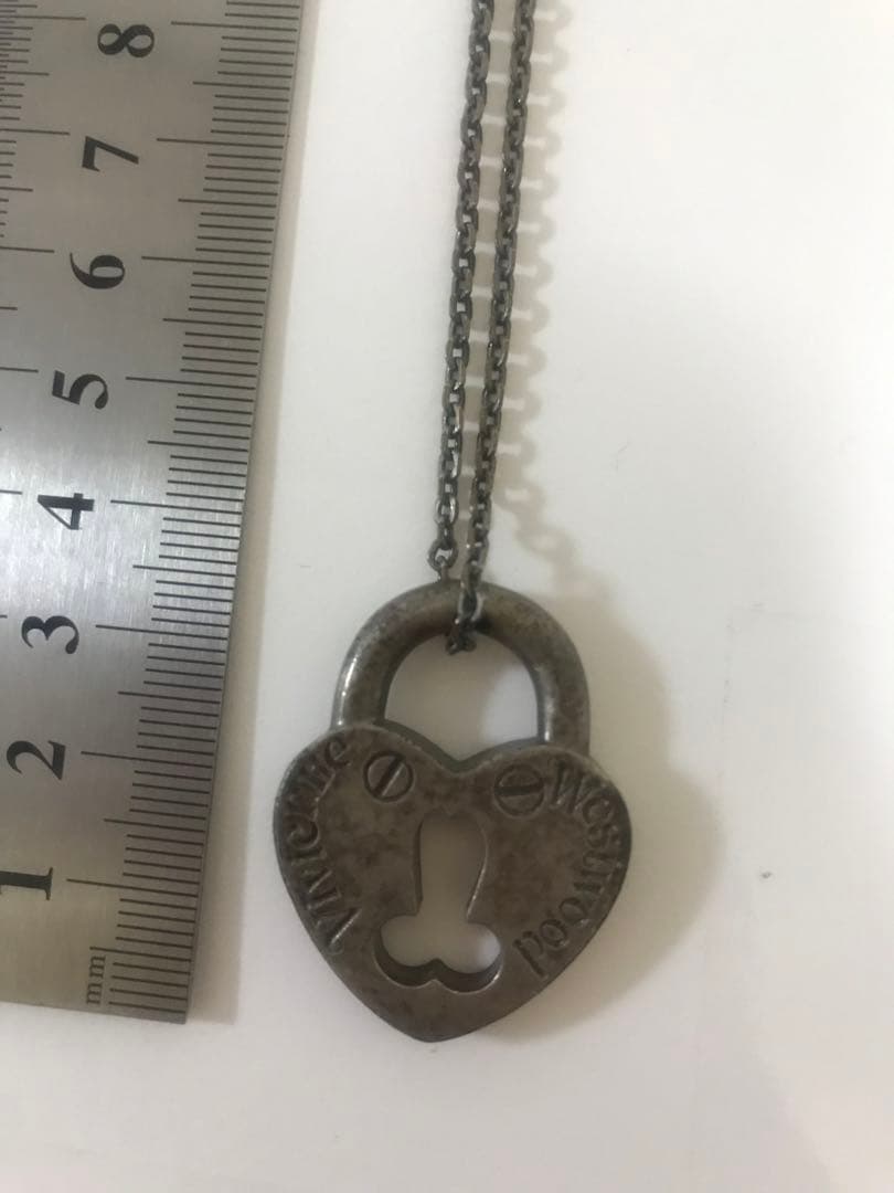 Vivienne Westwood ハート型南京錠ネックレス　ペニスデザイン
