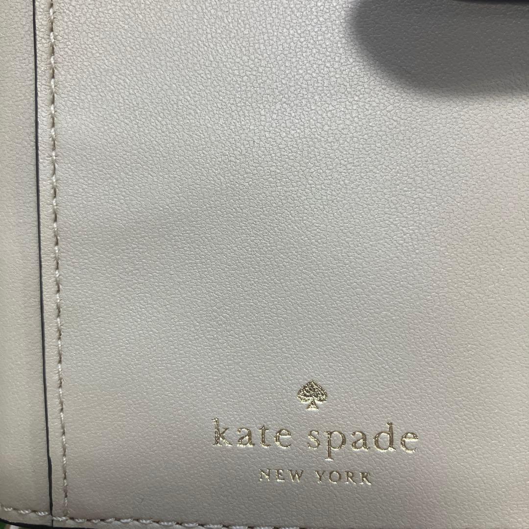 【美品】kate spade New York二つ折り 長財布