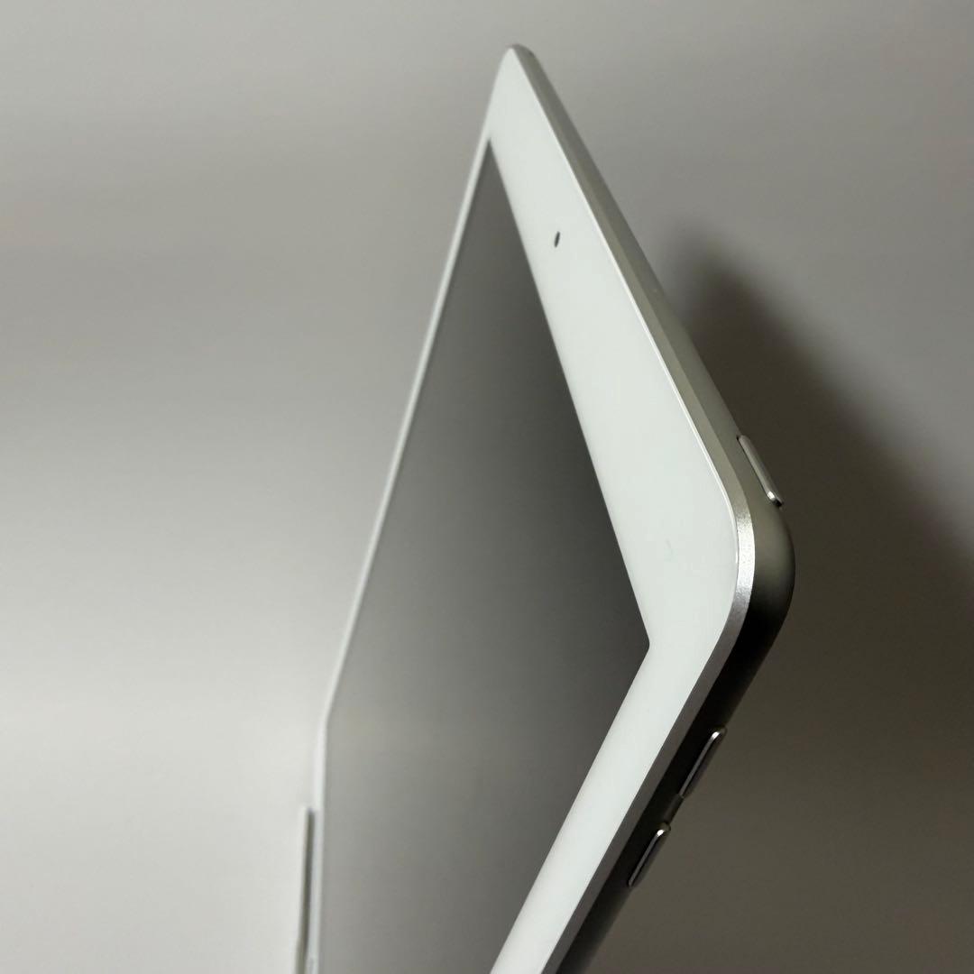 Apple iPad 10.2インチ 第6世代 A1893 シルバー