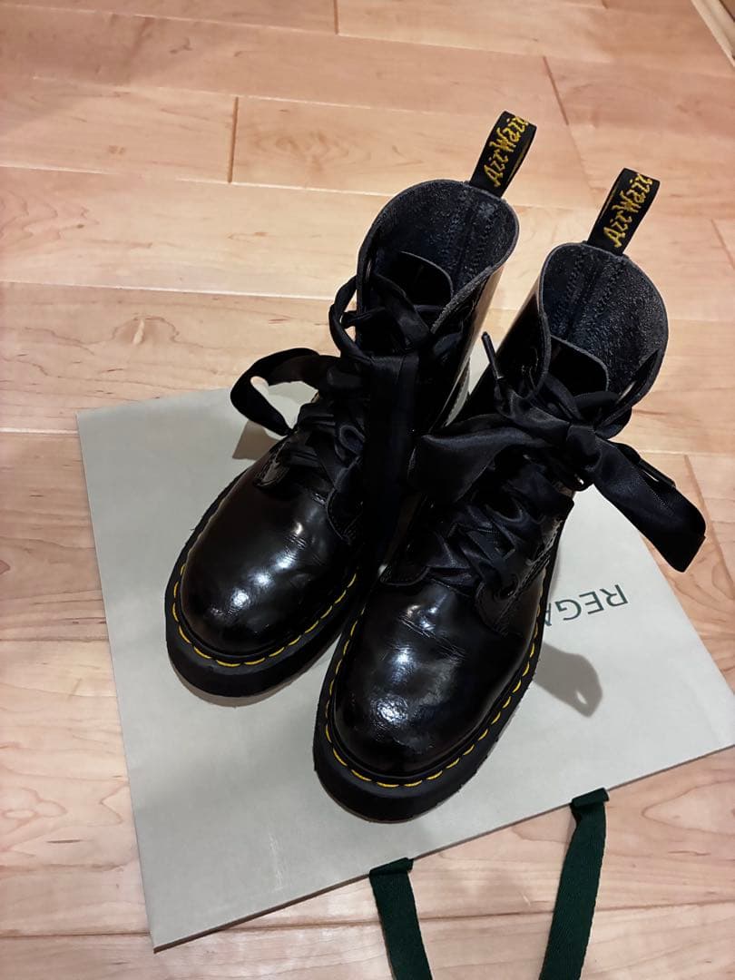 Dr.Martens MOLLY ドクターマーチンUK5 サテンシューレス