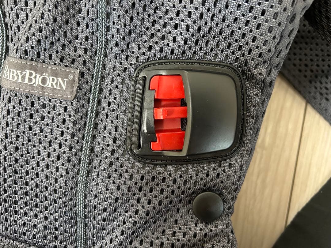 【bears】BabyBjorn 抱っこひも ONE Kai Air