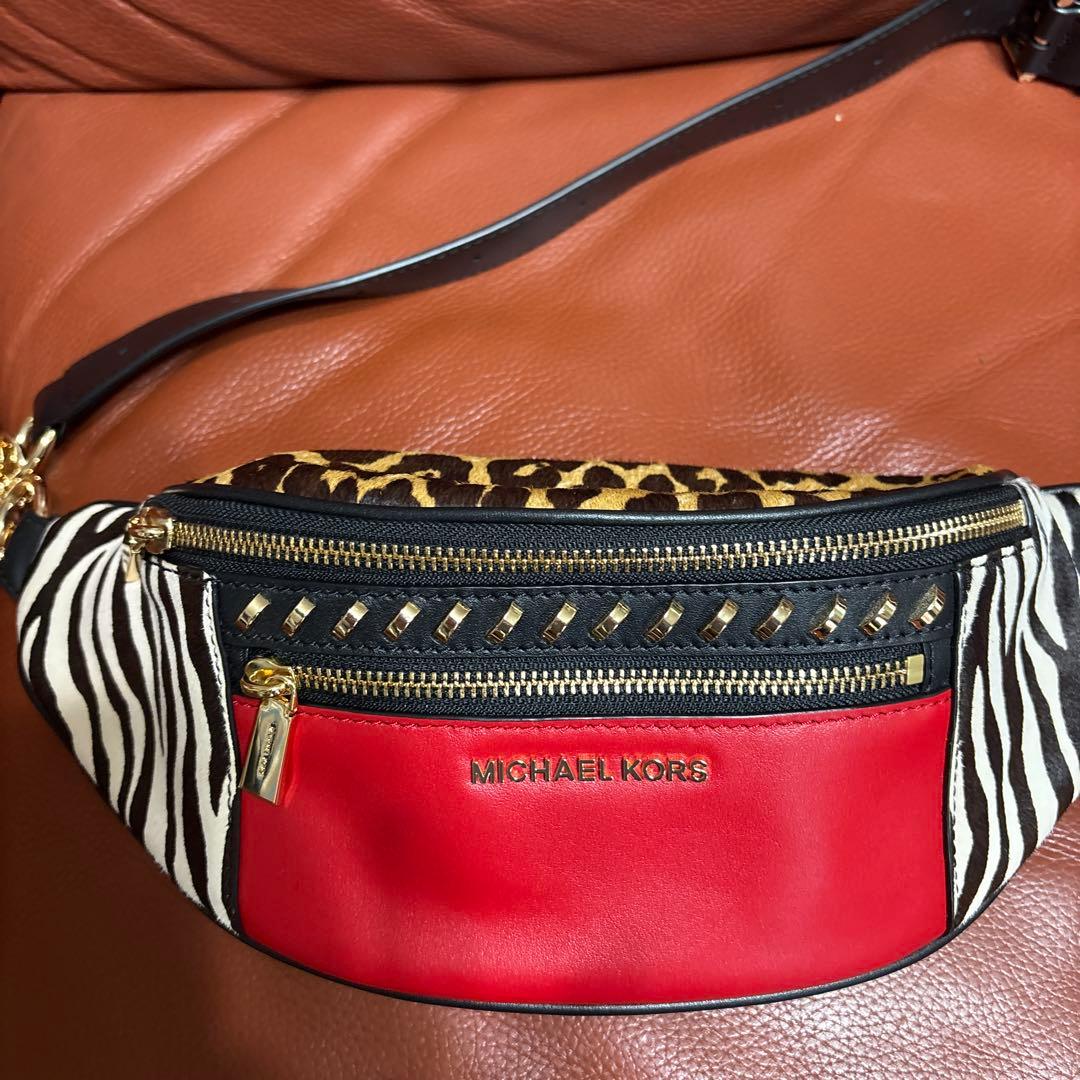MICHAEL KORS ファニーパック （ボディバッグ）