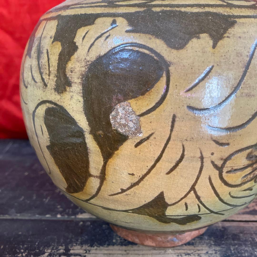 中国　磁州窯　小壺　草花図