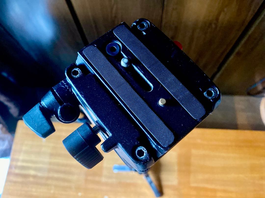 Manfrotto マンフロットフルードビデオ一脚 雲台付 561BHDV-1
