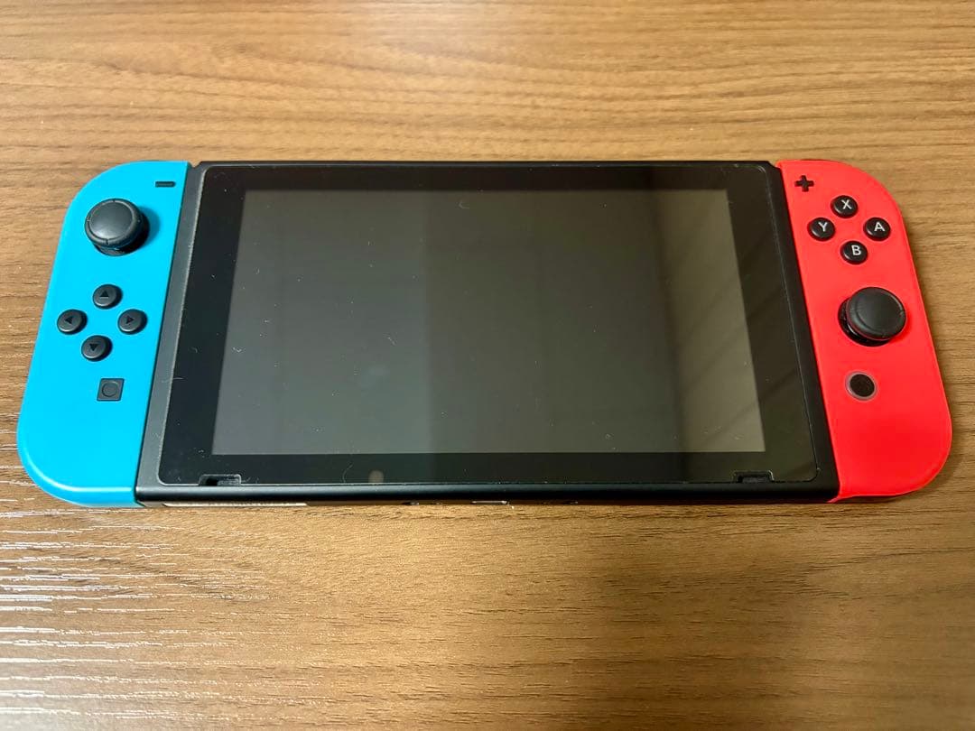 NintendoSwitch 本体Joy-Con付き【美品】