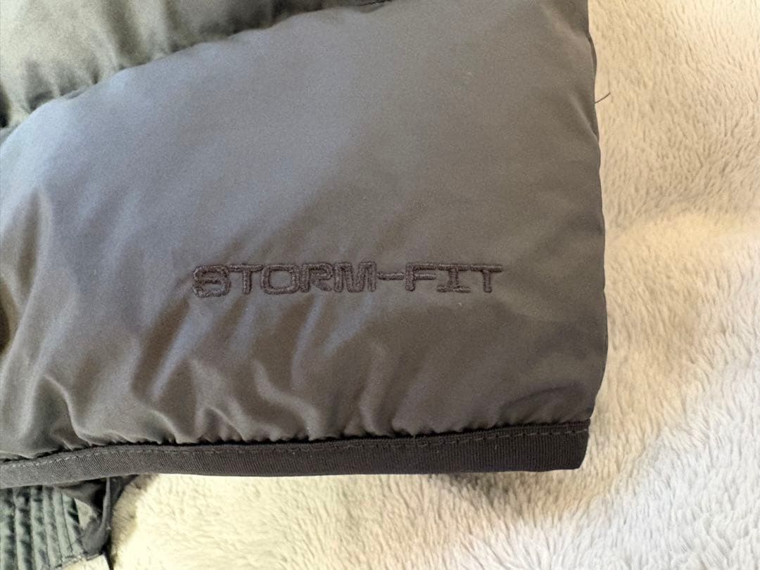 早い者勝ち！NIKE STORM-FIT ダウンベスト
