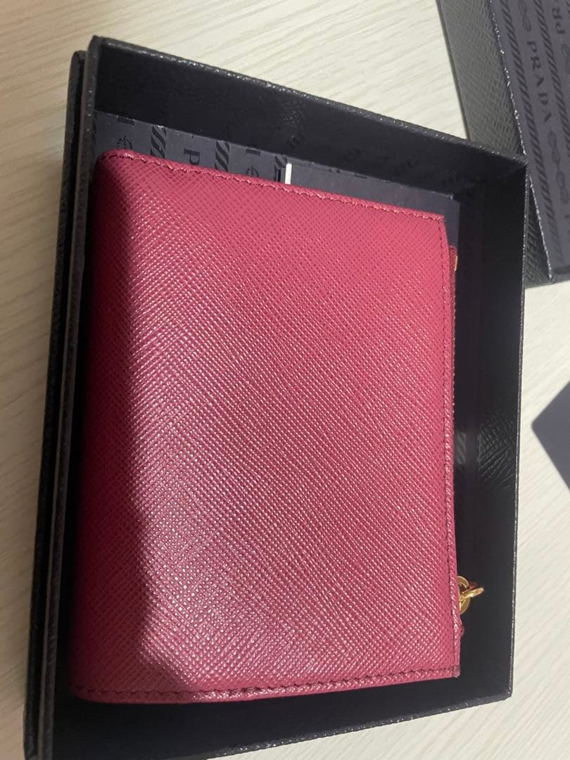 PRADA ピンク サフィアーノレザー 二つ折り財布