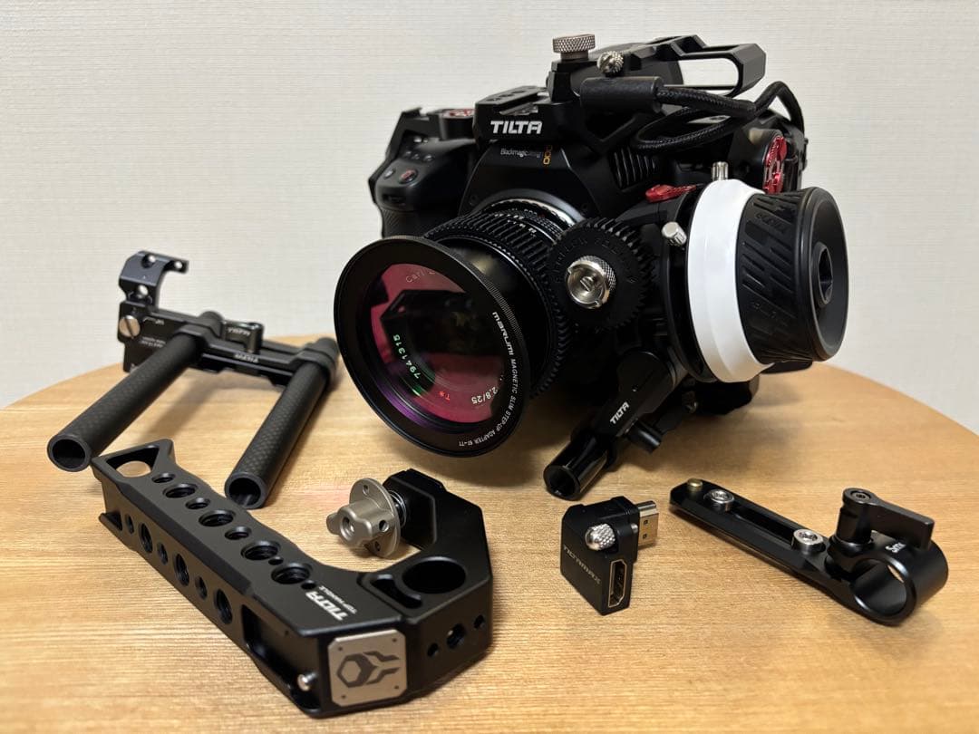 ベー Pocket Cinema Camera 6K G2 EVF付