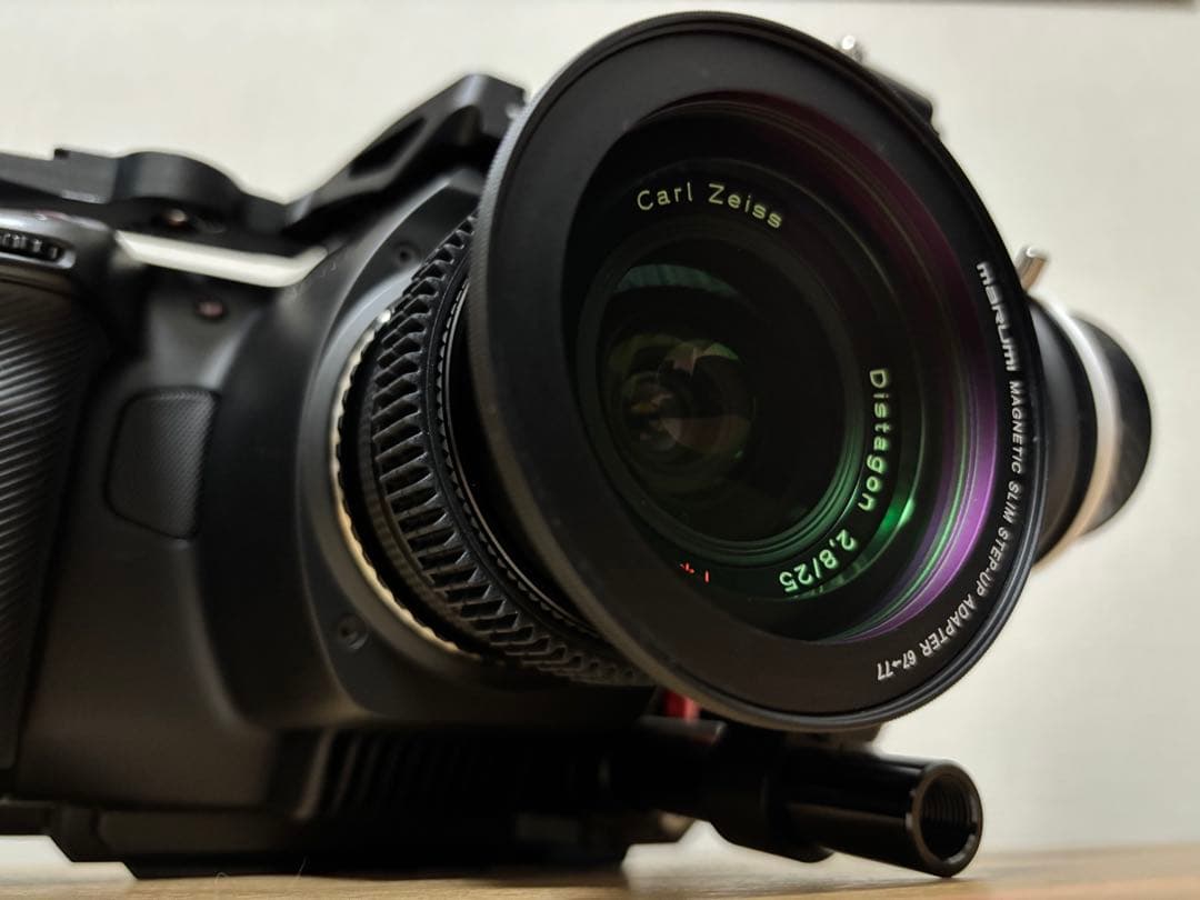 ベー Pocket Cinema Camera 6K G2 EVF付