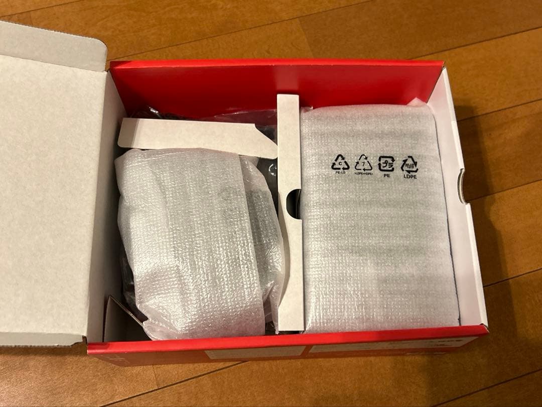 ニンテンドーSwitch スイッチ　ほぼ新品
