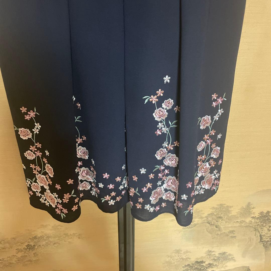 最終価格　ローズティアラ　大きいサイズ42号　ワンピース　フラワー刺繍