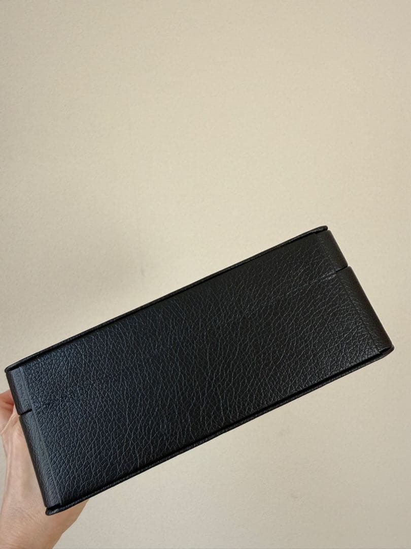 The Silent Soulのレザー製サングラスボックス