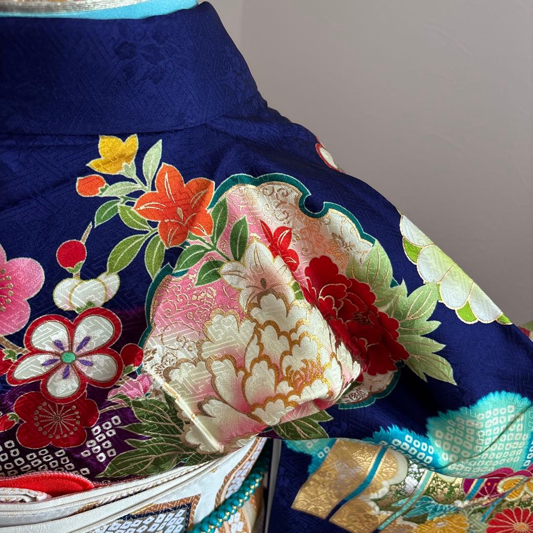 新品　正絹振袖フルセット 現代版古典柄 ネイビー菊 一松紋様 成人式