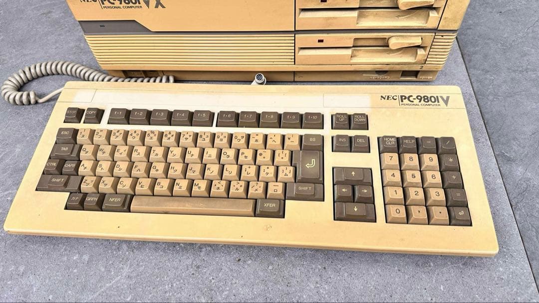 NEC ヴィンテージパソコン　PC-9801VX 専用マウス　キーボード付き