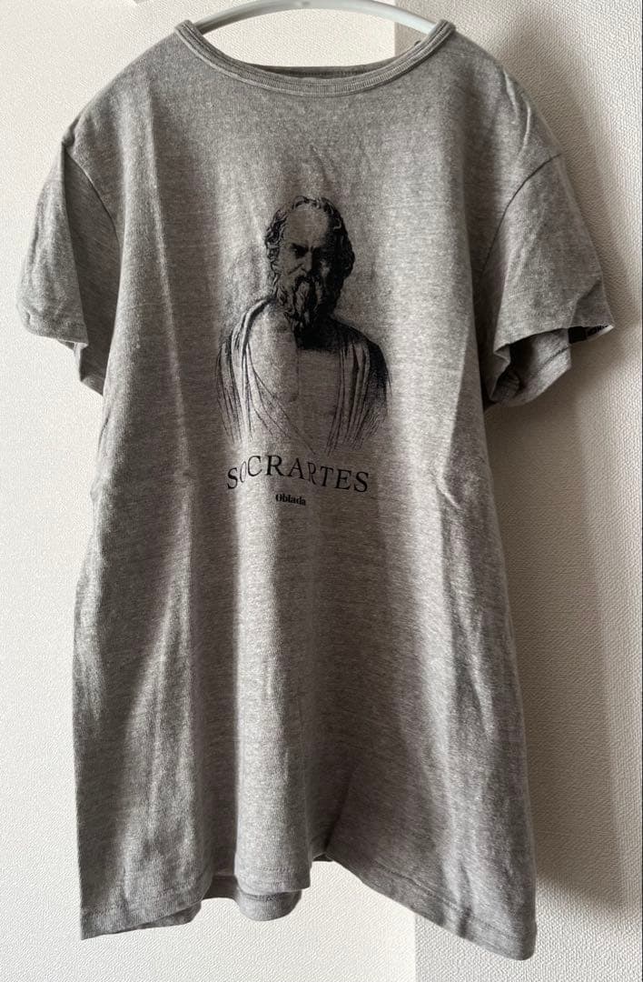oblada Spick and Span ソクラテスTシャツ