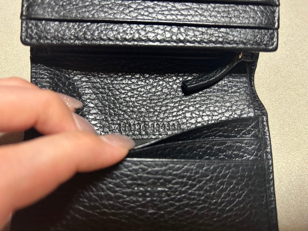 GUCCI ブラック 二つ折り財布