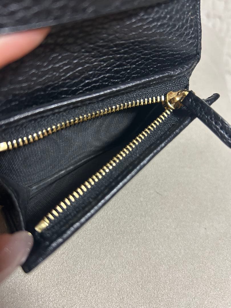 GUCCI ブラック 二つ折り財布