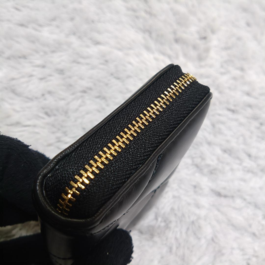 トリーバーチTORYBURCH　ブラックレザー ダイヤモンドキルト　財布　レザー