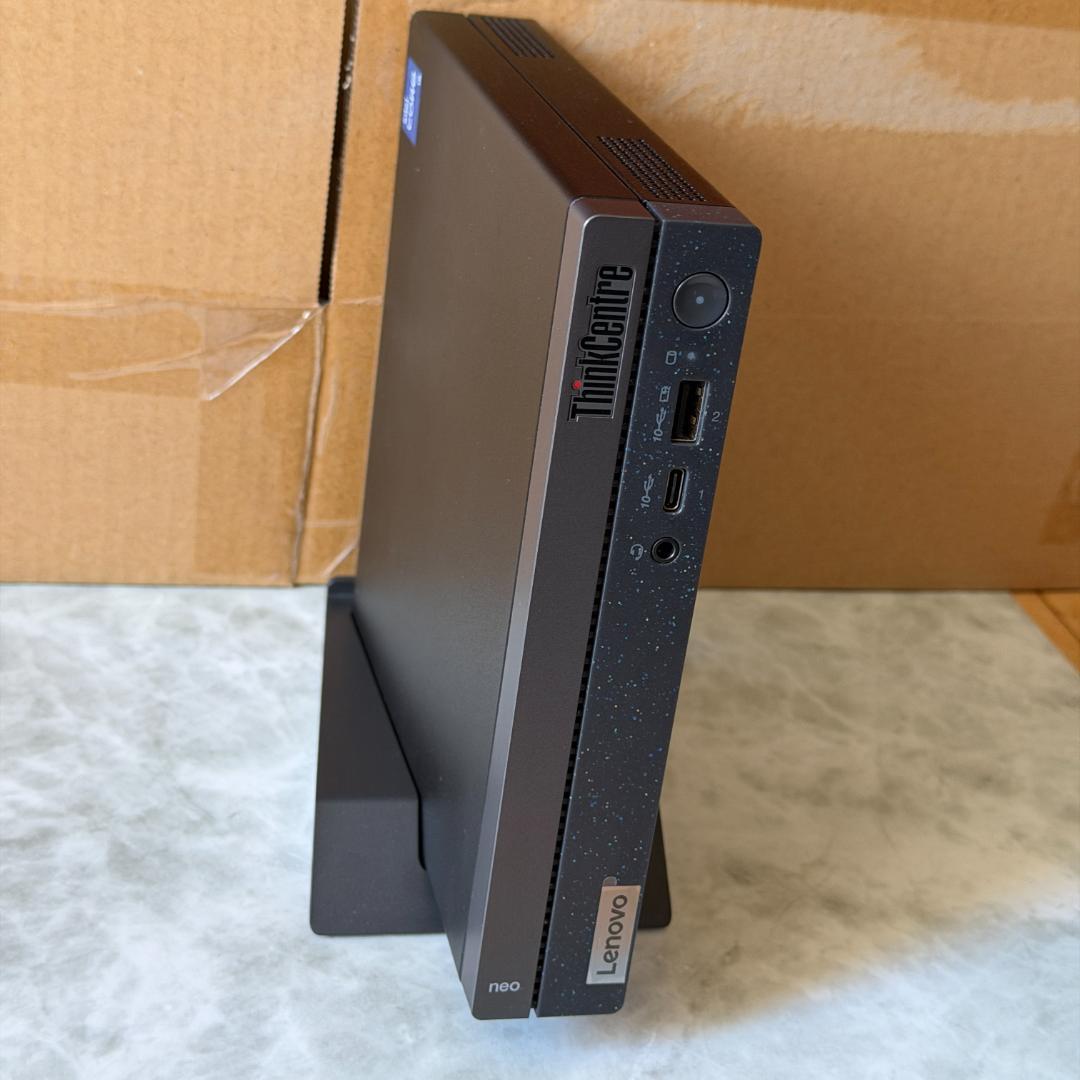 ミニPC ThinkCentre neo 50q Tiny Gen 4