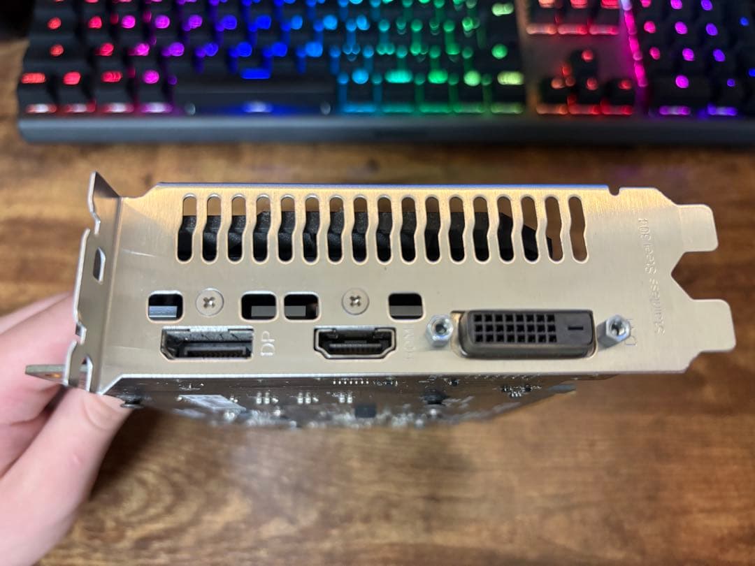 ASUS Phoenix GeForce GTX1650 動作確認済み