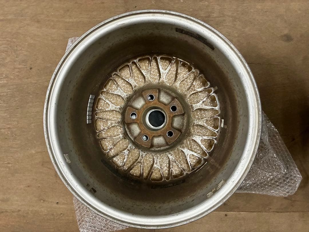R32 純正オプション　ホイールGTR BBS 16インチRG069 1ページ