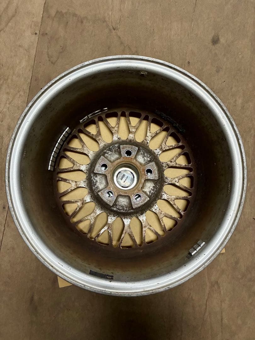 R32 純正オプション　ホイールGTR BBS 16インチRG069 1ページ