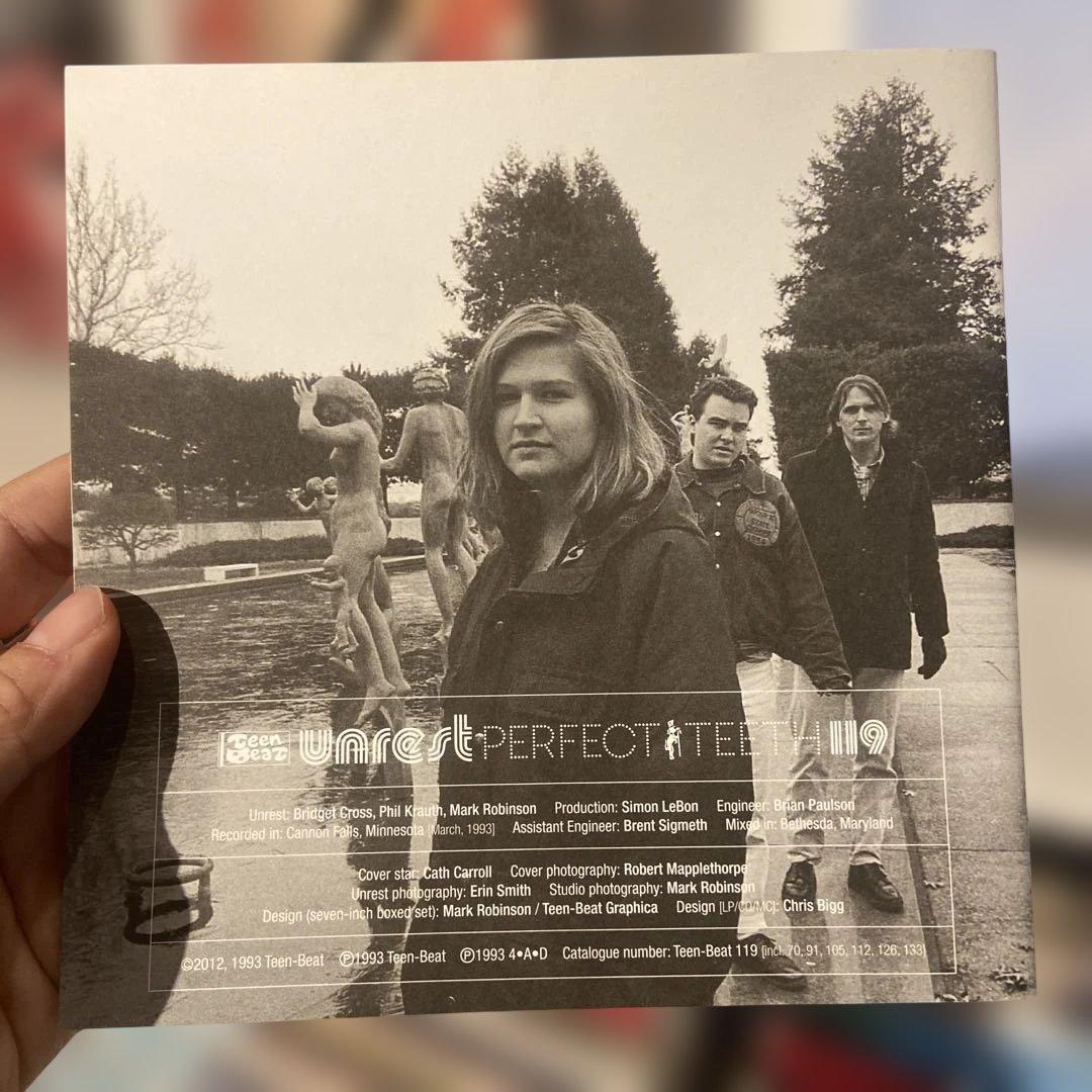 Unrest - Perfect Teeth 7インチレコードボックス