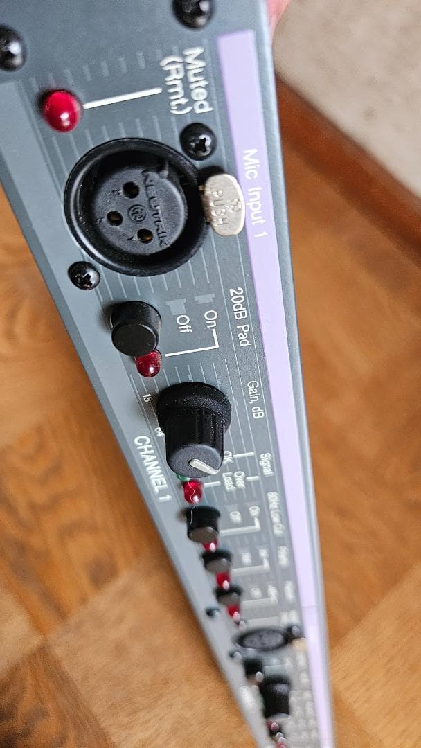 APHEX Model 107 2チャンネルマイクプリアンプ