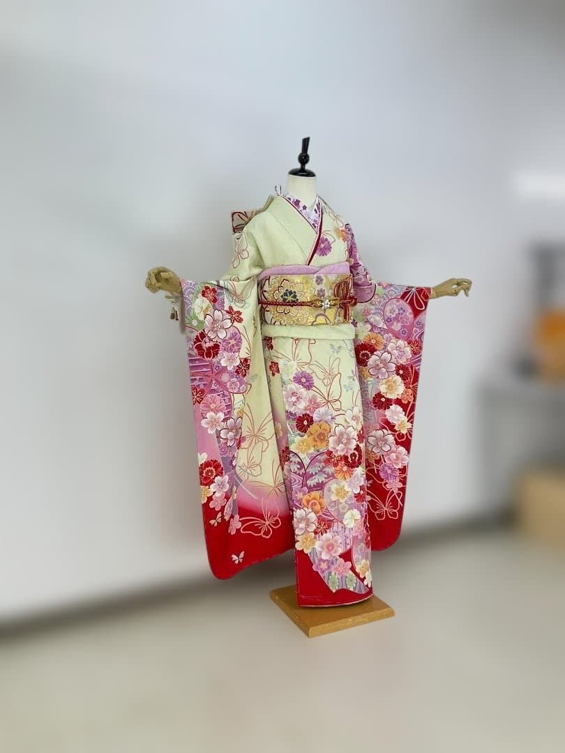 お振袖 クリーム×赤　トールサイズ　正絹　美品