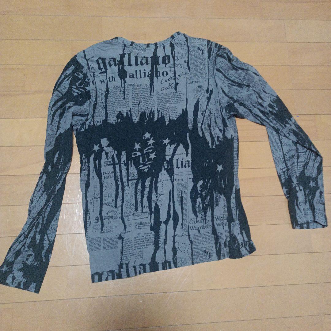 新聞プリント 長袖Tシャツ グレー/ブラック