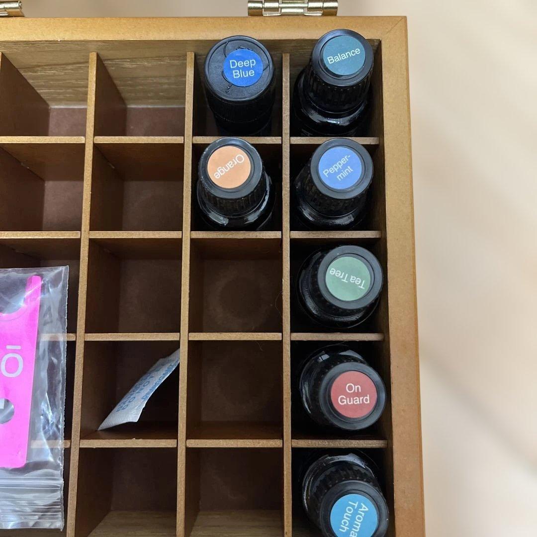doTERRA エッセンシャルオイルボックス 25本収納