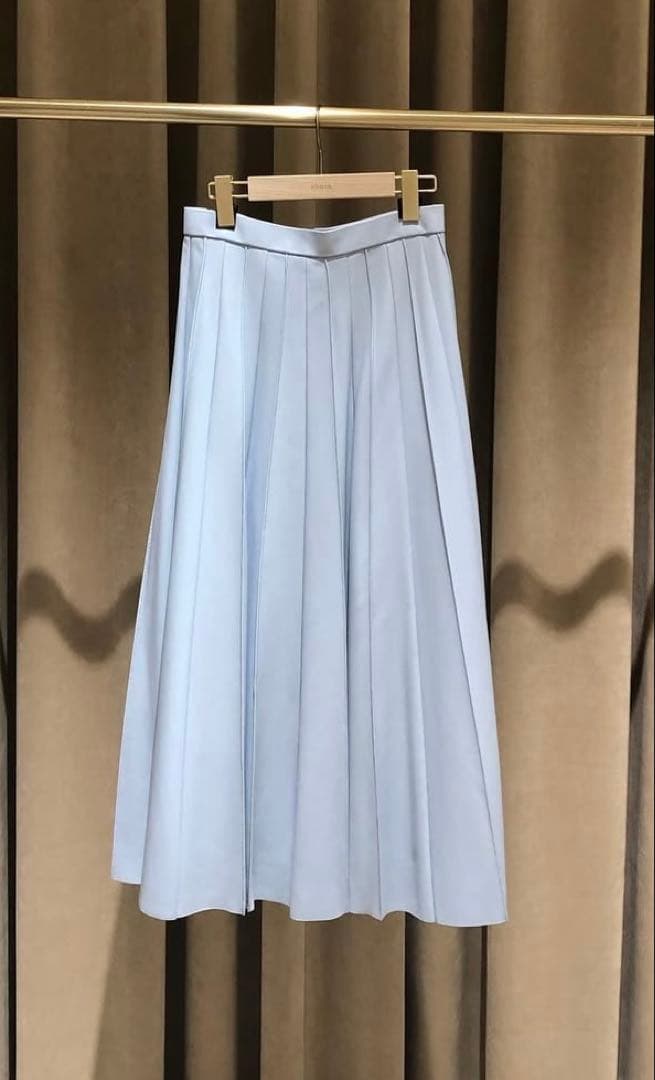 ★エブール レザー プリーツロングスカート ライトブルー 36 新品タグ付き★