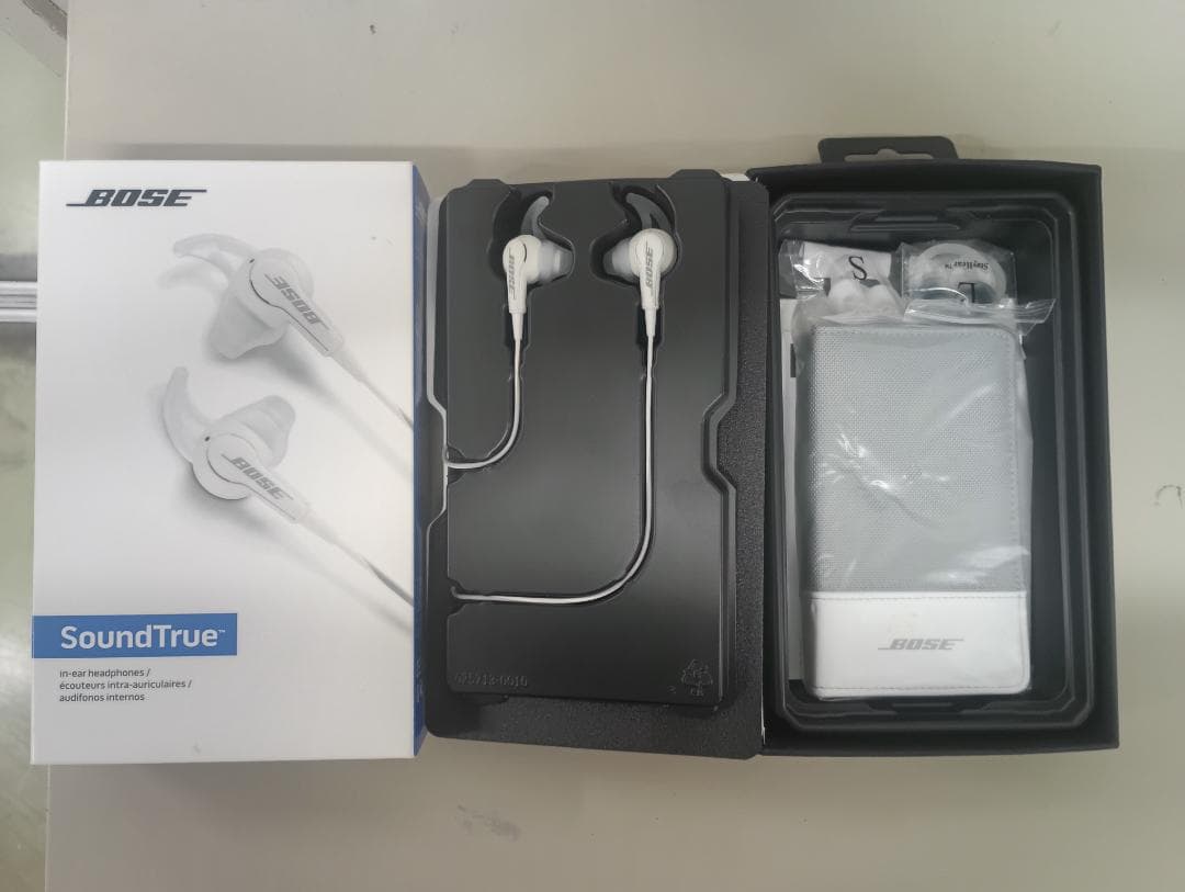 Bose SoundTrue インイヤーヘッドフォン ホワイト