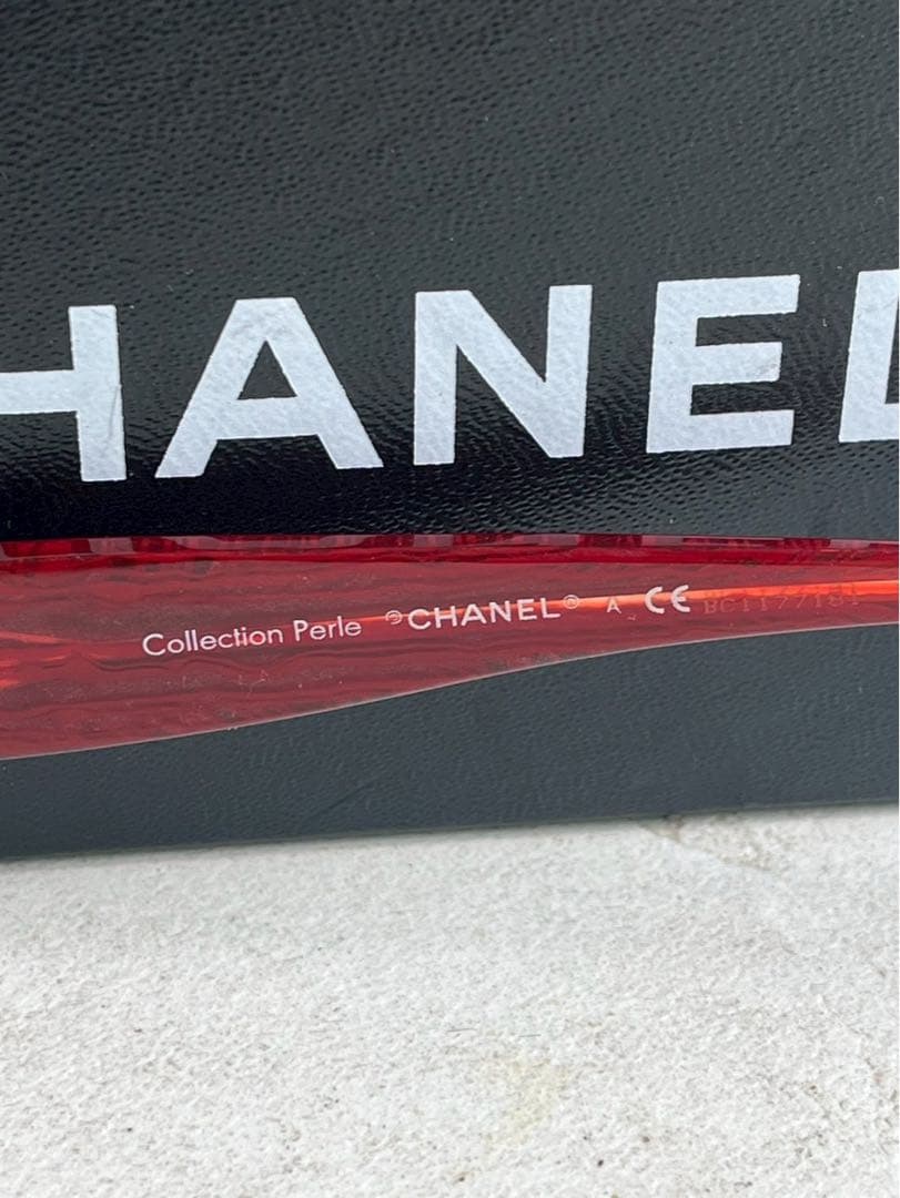 【極美品】CHANEL CollectionPerle パール　レッドサングラス