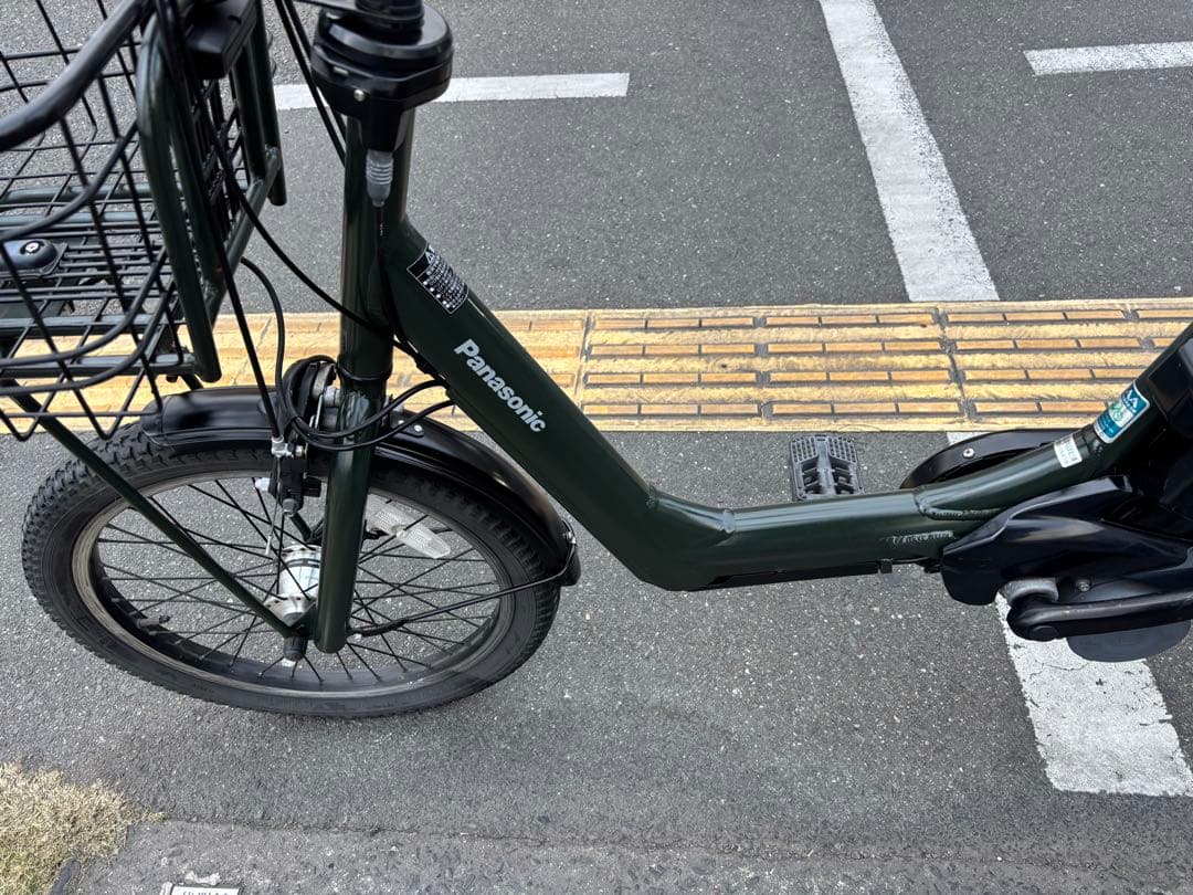 068番　中古20㌅ Panasonic電動アシスト自転車　13.2Ah 大阪