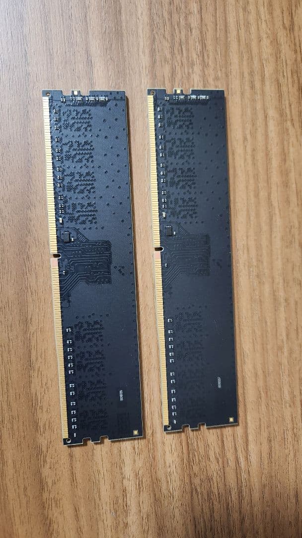 CFD standard DDR4-3200 8GB x2　使用時間10時間未満